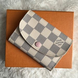❗️SOLD❗️Louis Vuitton Rosalie Compact Wallet💖